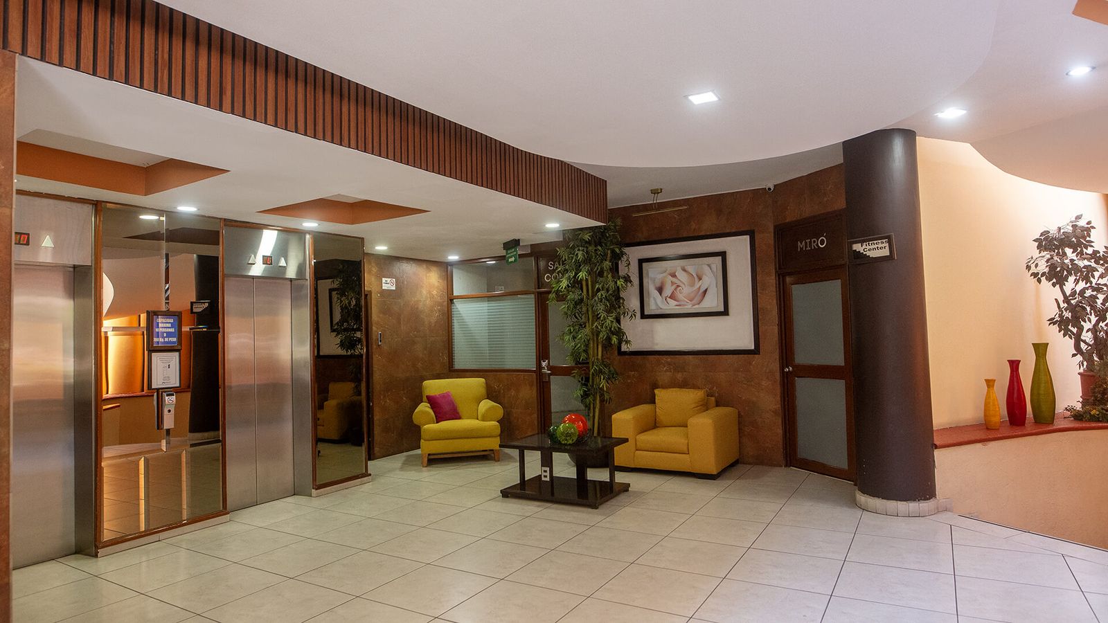 Áreas comunes del Hotel Santa Irene
